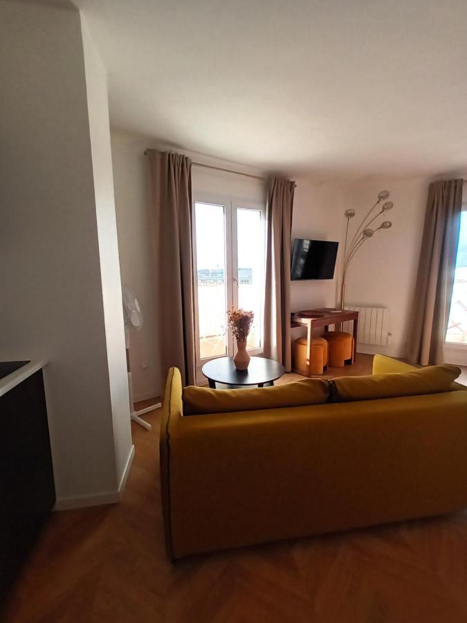 Paris Balcony Top Floor Room 외부 사진