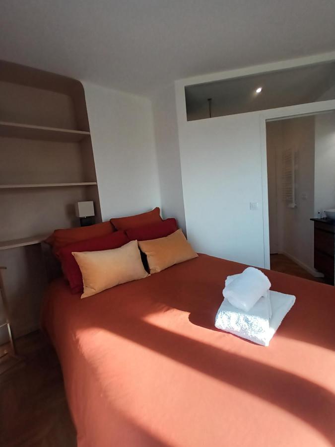 Paris Balcony Top Floor Room 외부 사진