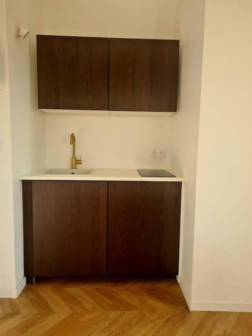 Paris Balcony Top Floor Room 외부 사진